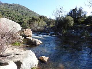 Scenic Kaweah River flowing through the foothills of the Sequoia National Park, Tulare County, California.