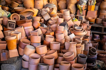 Fototapeta na wymiar Traditional pottery in the city of Raquira. City of Pots
