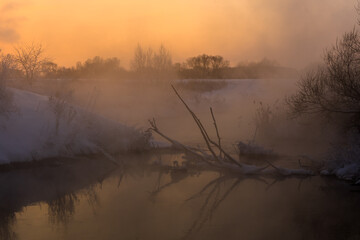 Obraz premium misty morning on the river