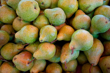 Pears on a table in a market
