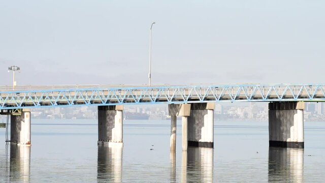 HD video panning across the Bay Farm Island Bridge in Alameda. A 125 foot single leaf bascule bridge, it spans the San Leandro Bay inlet to the Oakland Estuary at Otis Drive in Alameda, CA
