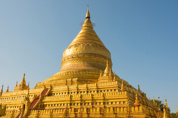 Myanmar. Bagan. Nyaung U. Shwezigon Pagoda.