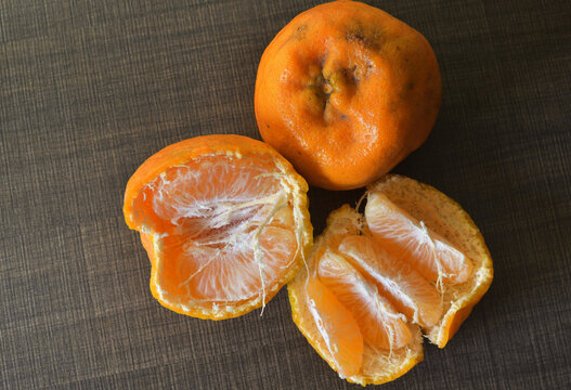 Fresh and juicy orange, whole Nagpur orange fruits with isolated background.