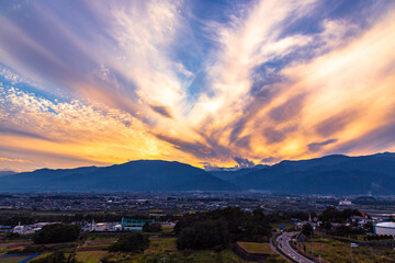 山梨県甲斐市。美しい夕景。