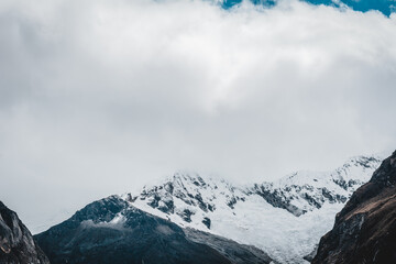 Clouds and snowy Paramount