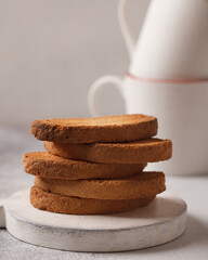 Sweet tea and coffee. Cookies, pretzels, crackers, bagels. Sweet joys for tea