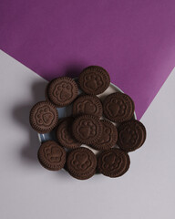 Sweet tea and coffee. Cookies, pretzels, crackers, bagels. Sweet joys for tea