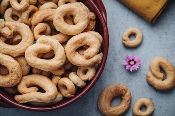 Naklejka premium Crunchy traditional taralli snacks from Puglia