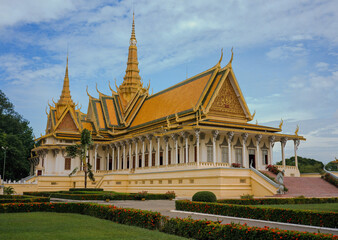 Fototapeta na wymiar Cambodia Royal Place with blue Sky
