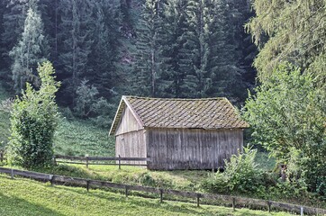Fototapeta premium Old barn in the mountains