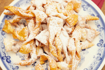 CHRUST, FAWORKI, CIASTKA NA OSTATKI