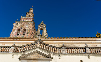 Fototapeta na wymiar the San Bartolome Church under a deep blue sky