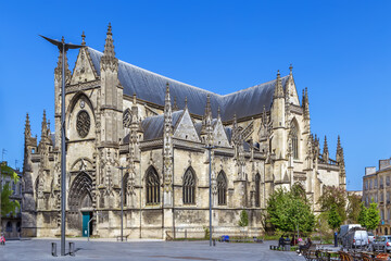 Fototapeta na wymiar Basilica of St. Michael, Bordeaux, France