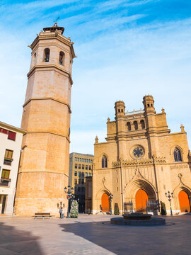Castell&oacute;n de la Plana, Valencian Community, Spain (Costa del Azahar). Co-cathedral of Saint Mary or the Church of Santa Maria la Mayor (Concatedral de Santa Mar&iacute;a) and El Fadri tower.