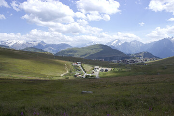 Fototapeta na wymiar Alpe-d'Huez,, landscape in the mountains