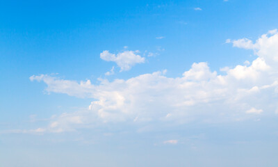Fototapeta premium White clouds in blue sky at daytime