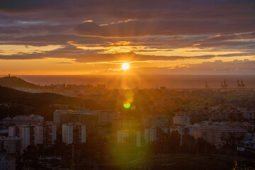 La ciudad y el sol