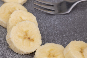 Sliced banana served on the plate