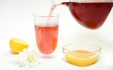 Photos of red tea with lemon