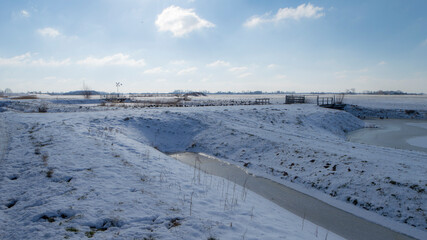 Fototapeta na wymiar The snow covered meadows of Abcoude, The Netherlands