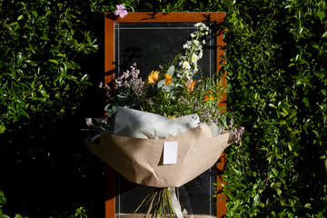 Ramo de Flores Silvestres  Con tarjeta 