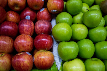 Manzanas verdes y rojas guatemaltecas