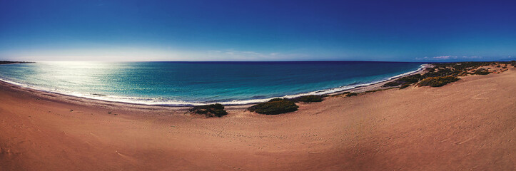 Fototapeta na wymiar view of the sea from the dune beach
