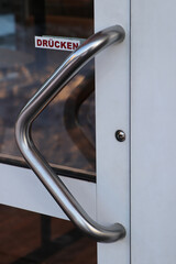 T&uuml;r, Eingang, Ausgang, dr&uuml;cken, Griff, T&uuml;rgriff, Haus