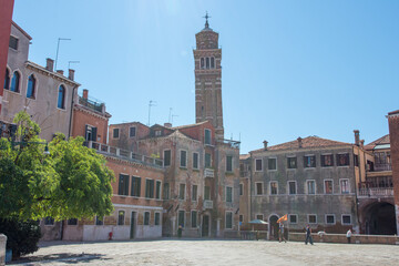 discovery of the city of Venice and its small canals and romantic alleys