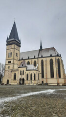 Fototapeta na wymiar church in the city