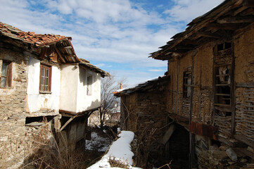 Fototapeta na wymiar the old houses from the village of Yavrovo