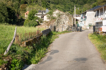 a street in Las Herrerias hamlet (Vega de Valcarce), El Bierzo, province of Leon, Castille and Leon, Spain