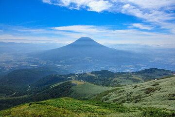 北海道　夏の羊蹄山