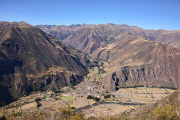 Overlooking the Rio Urubamba Valley from the ruins of Huchuy Qosqo, Sacred Valley, Peru