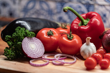 Rotes Gemüse für Pasta in Küche 