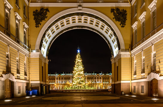 Arch of the General Staff. Palace Square St. Petersburg. New Year Christmas tree