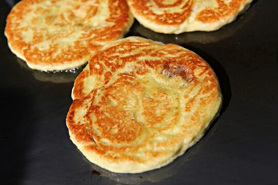 Hotteok-Bilder: Stock-Fotos & -Videos. | Adobe Stock