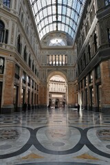 Obraz premium Napoli - Braccio sud della Galleria Umberto I