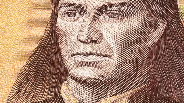 Tupac Amaru II portrait on Peruvian 500 intis (1987) banknote tilting.  Leader of indigenous rebellion against the Spanish in colonial Peru. 4K
