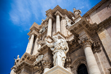 Ortigia (L'Ottiggia in dialetto siracusano, Urtiggia in siciliano standard, Ortygia, Ὀρτυγία in greco antico) è il toponimo dell'isola che costituisce la parte più antica della città di Siracusa.