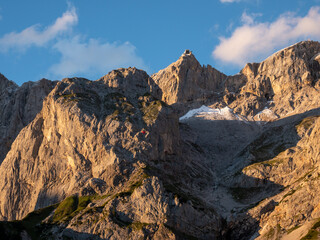 Fototapeta na wymiar Der Dachstein, ein Bergmassiv in den Alpen