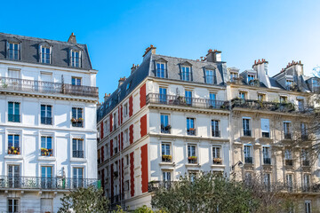 Fototapeta na wymiar Paris, typical facade in the 11th arrondissement