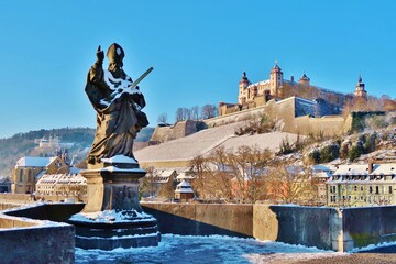 Würzburg, Sankt Kilian und Festung Marienberg 