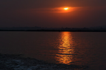 Obraz premium Lake Victoria at the source of the Nile in Jinja, Uganda
