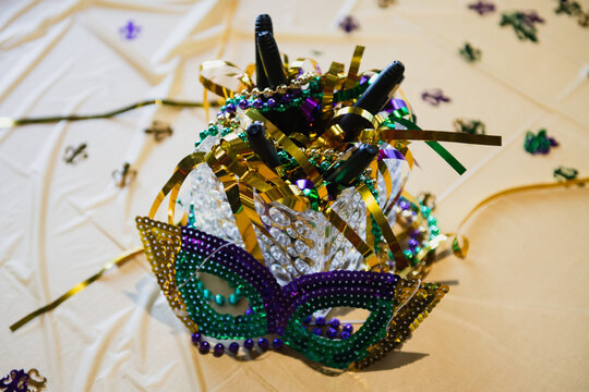 Colorful Mardi Gras decorations at a party setting