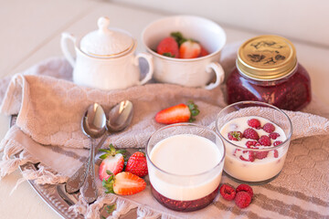 yogurt with fruits
