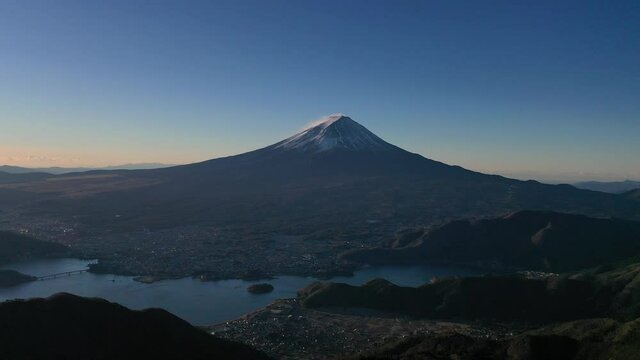 富士山の朝焼け　河口湖　富士五湖　ドローン空撮　新道峠