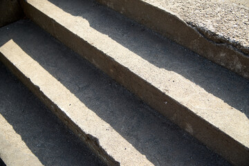 コンクリートの階段・アップ・斜めから