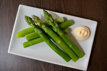 アスパラの塩茹で