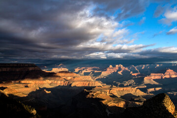 Fototapeta na wymiar dramatic landscape of the Grand Canyon National Park in Arizona